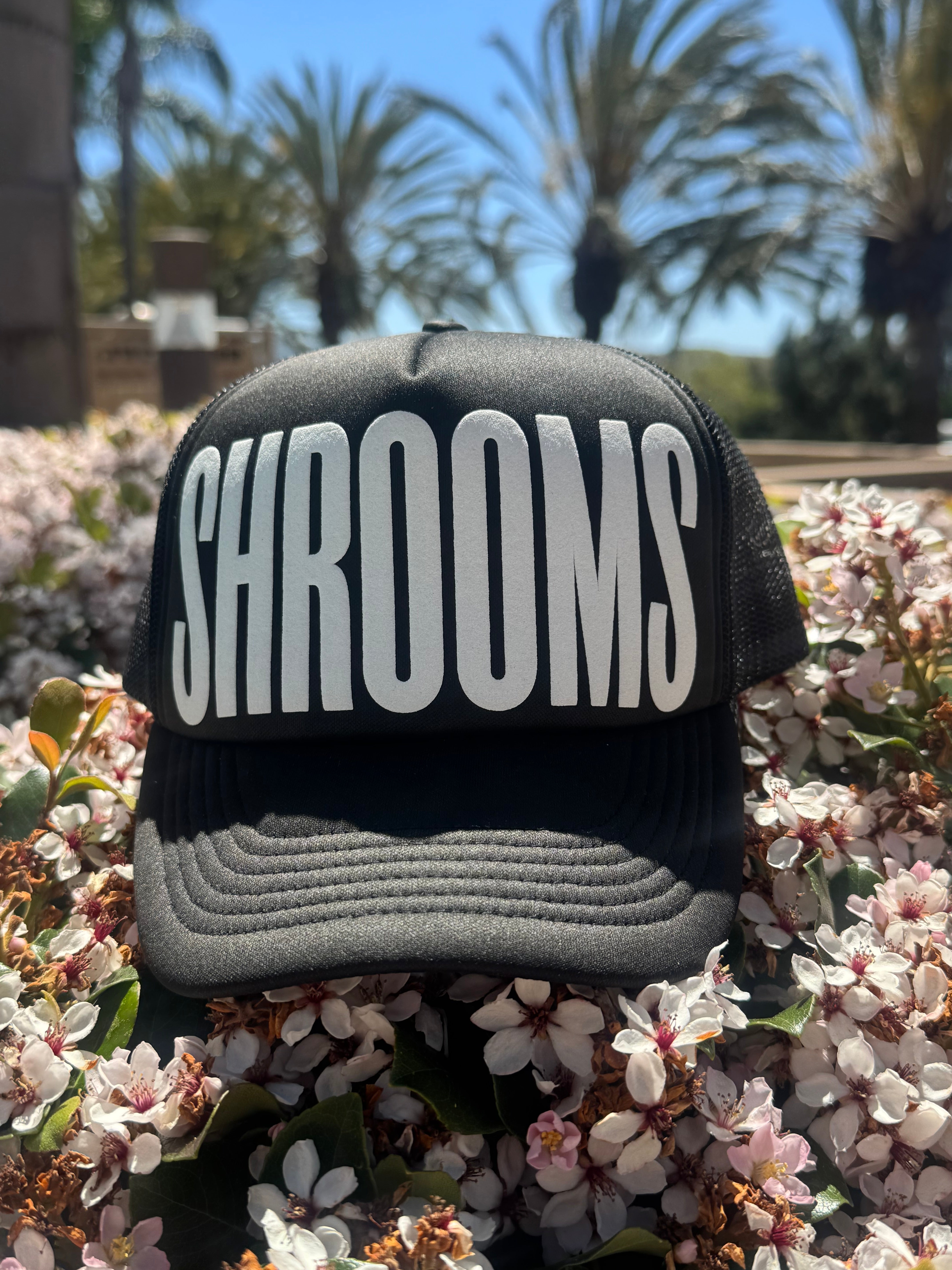 SHROOMS Trucker - Black