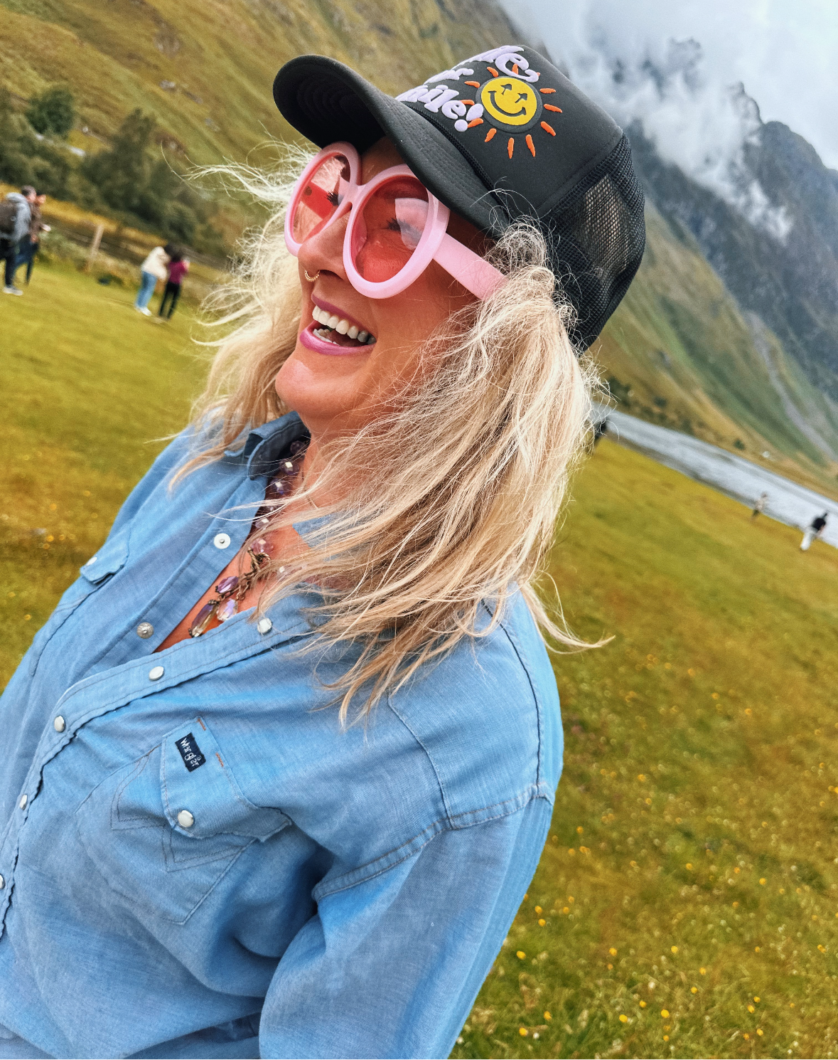 Smile for Awhile Trucker - Black